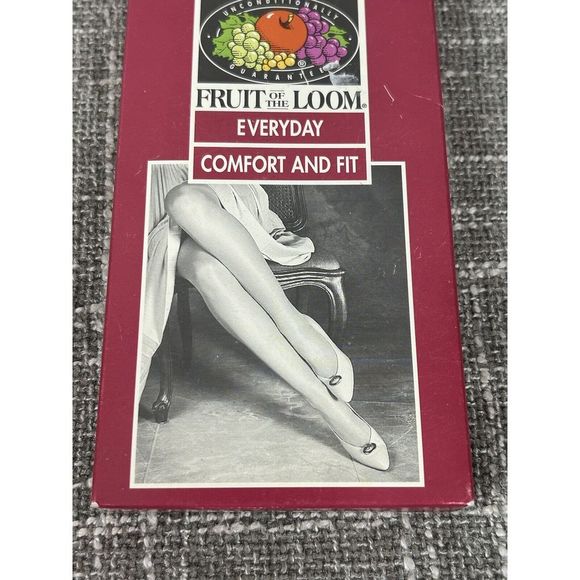 Vintage Ivory Pantyhose Fruit of the Loom Size B Up to 5'10" New in Package 90s‎ - Picture 2 of 6